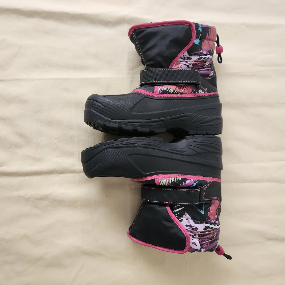 Athletech Kids Rain & Snow Boots - Black and Pink Size 5